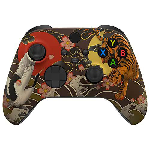 eXtremeRate Carcasa frontal de Tiger &amp; Crane para mando Xbox Series X y S modelo 1914